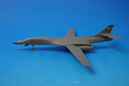1:200 B-1B Lancer USAF 34th Bomb Wing Thunderbirds Ellsworth Air Force Base #86-0115 558679 Herpa airplane model