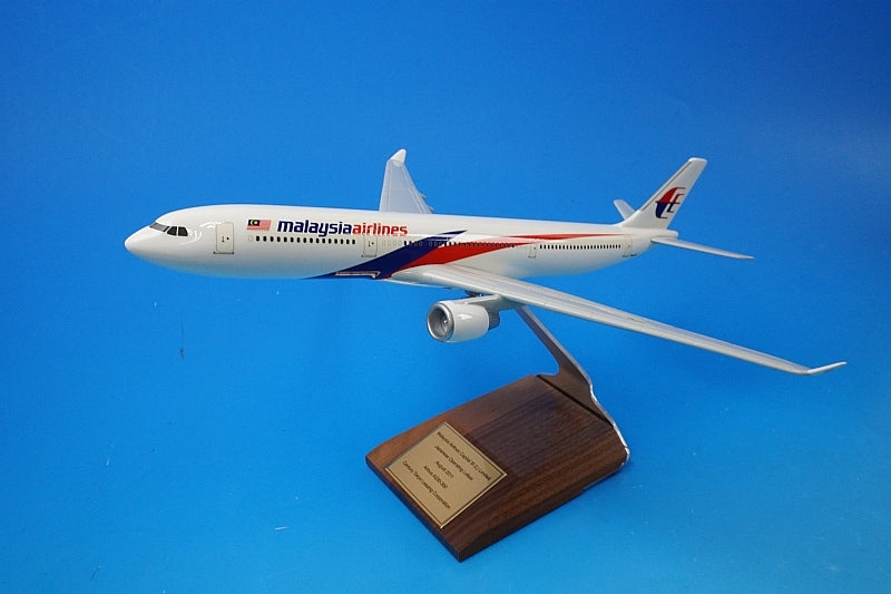1:200 A330-300 Malaysia 9M-MTE PACMIN airplane model