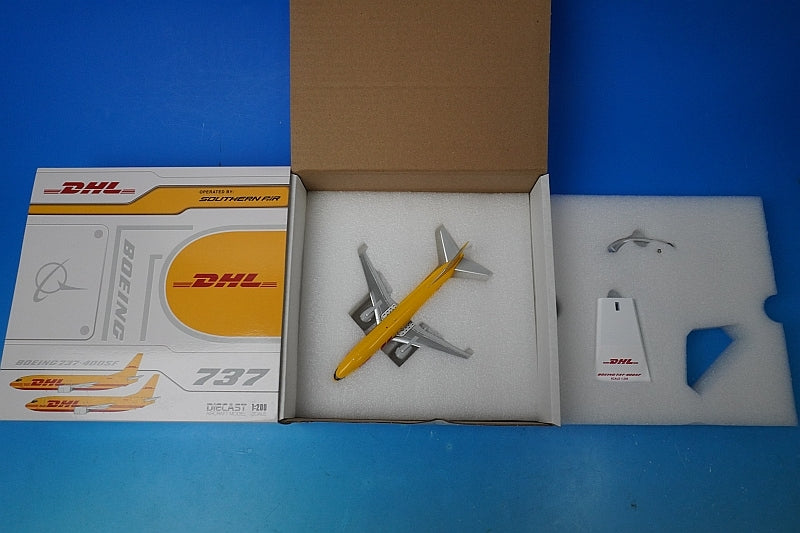 1:200 B737-400SF DHL N498SA XX20385 JC Wings airplane model