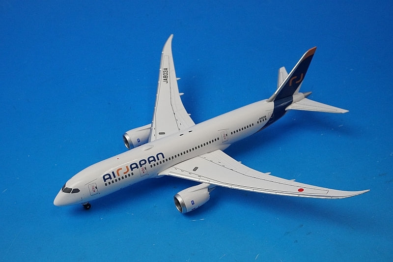 1:400 B787-8 Air Japan JA803A complete with WiFi radome and gear NQ40113 ANA airplane model