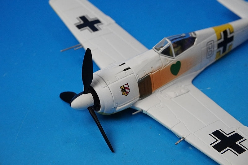 1:72 Focke-Wulf 190A-4 German Air Force White 8 AA34301 CORGI airplane model