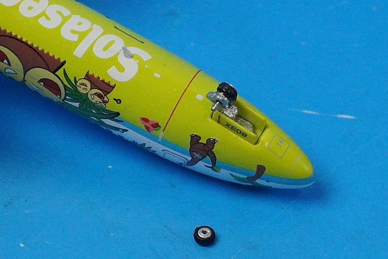 1:400 B737-800 Solaseed Air Nassie Jet Miyazaki JA803X 04545 Phoenix airplane model