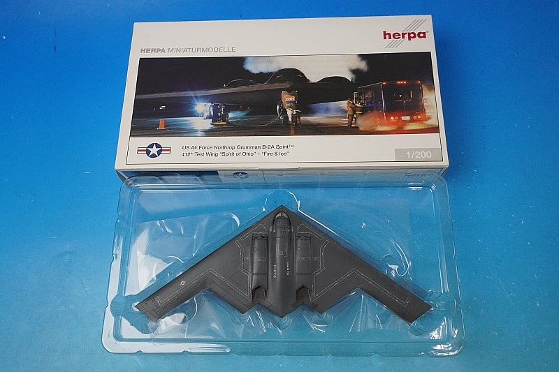 1:200 B-2A U.S. Air Force 412th Test Wing Spirit of Ohio Fire & Ice 553919 Herpa airplane model