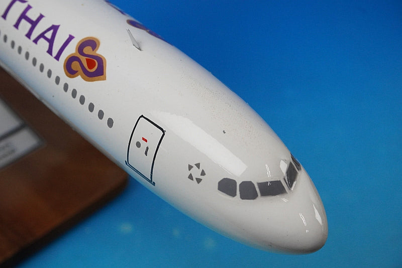 1:185 A340-600 Thailand No registration number Solid model Manufacturer unknown airplane model