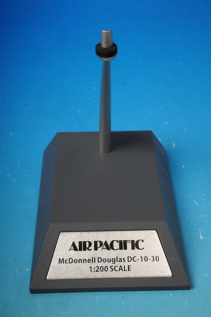1:200 DC-10-30 Air Pacific N821L IFDC100718 Inflight airplane model