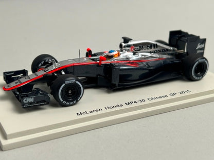 1:43 Spark S4615 McLaren Honda MP4-30 Chinese GP 2015 #14 F. Alonso model car