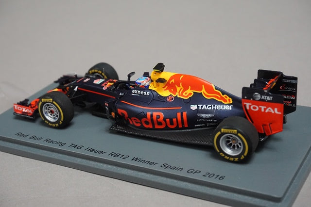 1:43 SPARK S5019 Red Bull Racing TAG Heuer RB12 Spanish GP Winner M.Verstappen 2016 #33