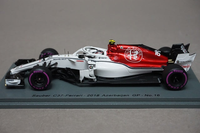 1:43 SPARK S6055 Sauber C37 Ferrari Azerbaijan GP 2018 #16 Charles Leclerc