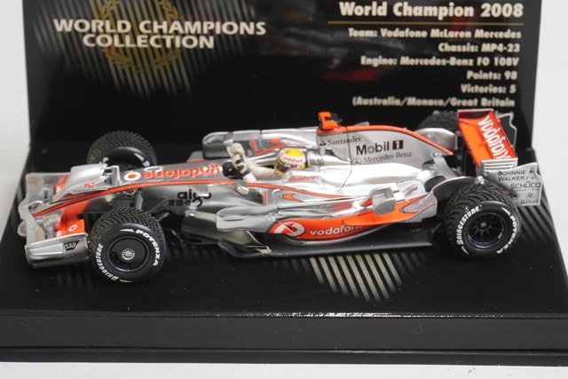 1:43 MINICHAMPS 530084332 Vodafone McLaren Mercedes MP4-23 2008 World Champion #22 L.Hamilton model car