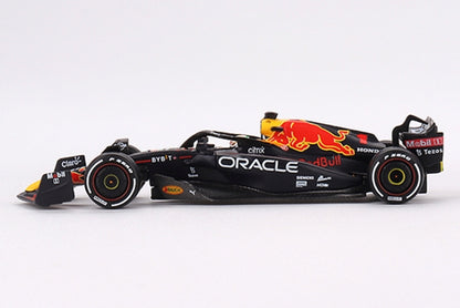 MGT00520-L TSM MINI-GT 1:64 Oracle Red Bull Racing RB18 2022 Winner #1 Abu Dhabi GP M.Verstappen