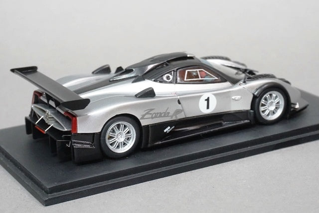 1:43 SPARK S0697 Pagani Zonda R 2007 #1