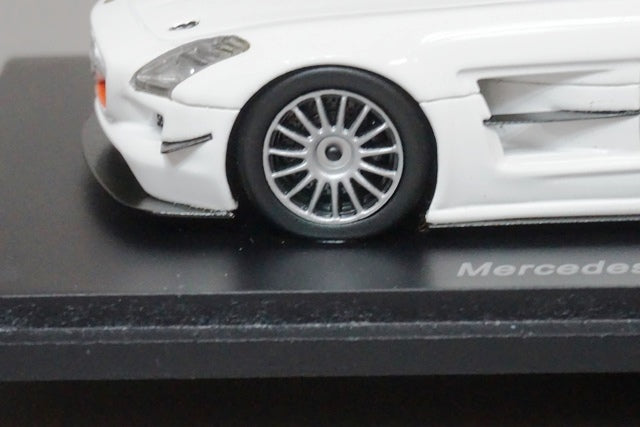 1:43 SPARK S1024 Mercedes Benz SLS AMG GT3 #7 model car