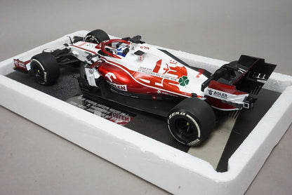 1:18 MINICHAMPS 117212307 Alfa Romeo Racing Oren C41 K.Raikkonen Abu Dhabi 2001