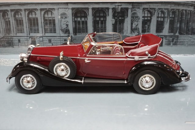 1:43 MINICHAMPS 436012031 Horch 853 Cabriolet 1938 Red/Black