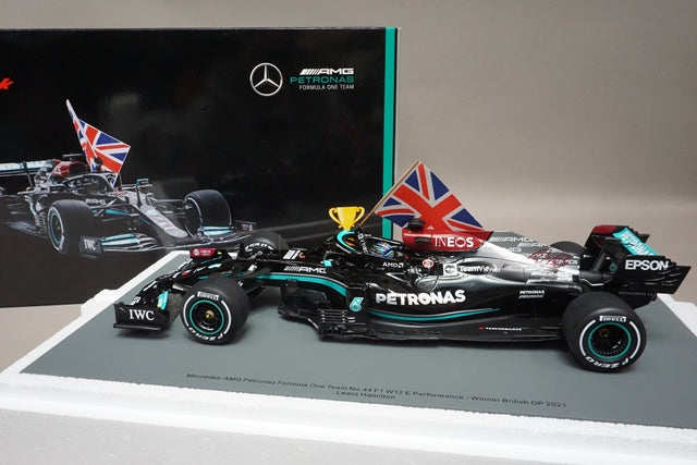 1:18 SPARK 18S599 Mercedes AMG F1 W12 E Performance British GP Winner 2021 #44