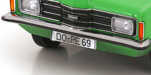 KKDC180978 KK scale 1:18 Ford Taunus GXL Sedan 1971 Green/Matte Black model car