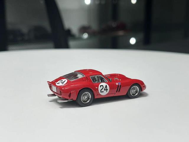 FY64027 Finclassically 1:64 250 GTO S/N 4293GT 1963 Le Mans Class winner #24