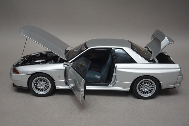 1:18 AUTOart 77346 Nissan Skyline GT-R (R32) V-spec2 Spark Silver