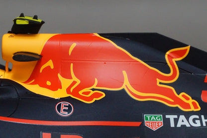 1:18 SPARK 18S348 Aston Martin Red Bull Racing TAG Heuer RB14 Australia GP 2018 #33