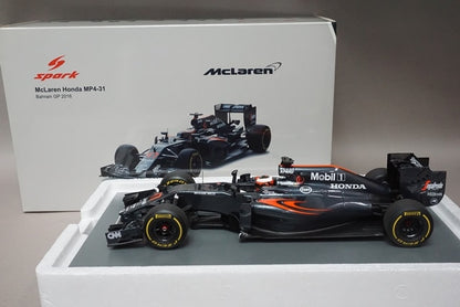 1:18 SPARK 18S247 McLaren Honda MP4-31 Bahrain GP 2016 #47 Stoffel Vandoorne