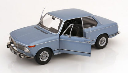 KKDC120082 KK scale 1:12 BMW 2002 1 Series 1971 Light Blue Metallic