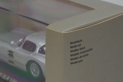 1:43 MINICHAMPS B66040254 Mercedes-Benz Custom 300 SLR UHLENHAUT COUPE Silver