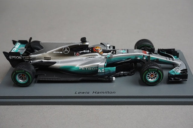 1:43 Spark S5030 Mercedes-AMG F1 W08 Chinese Grand Prix Winner 2017 #44 L. Hamilton model car