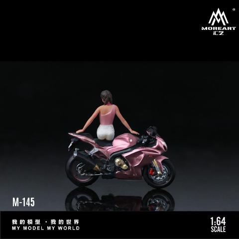 MO222145 MoreArt 1:64 Suzuki Peach Pink Motorcycle Girl with Pink Motorcycle Figure