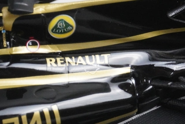 1:43 MINICHAMPS 410120179 Lotus F1 Team Renault R30 Valencia 2012 #9 model car