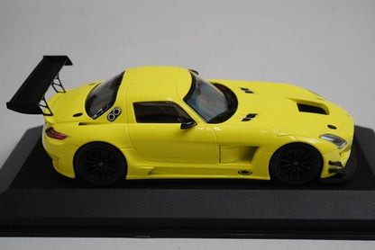 1:43 MINICHAMPS 410113201 Mercedes-Benz SLS AMG GT3 2011 Yellow model car