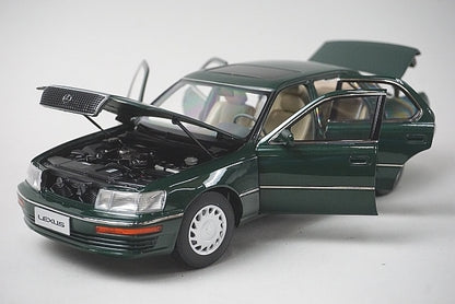 8230811G XiaoGuang MODEL 1:18 Lexus LS400 1993 Green