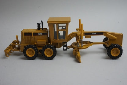 1:50 NORSCOT 55030 Caterpillar CAT 140H Motor Grader model car