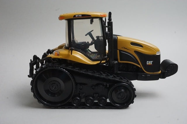 1:32 NORSCOT 55075 Caterpillar CAT MT765 Challenger Tractor model car