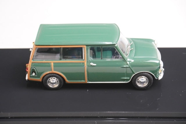 1:43 EBBRO 44501 Morris Mini Traveller Green model car