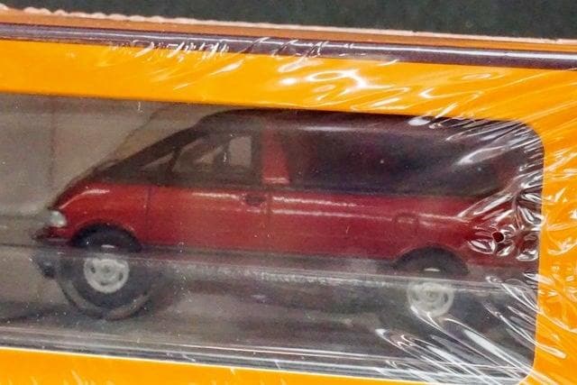 KS-016-108 GCD Gaincorp Products 1:64 Toyota PREVIA Estima Red LHD model car