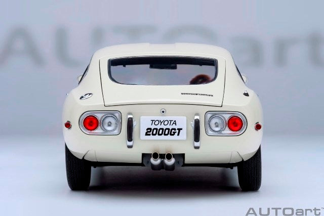 79546 AUTOart 1:18 Toyota 2000GT 1967 White model car