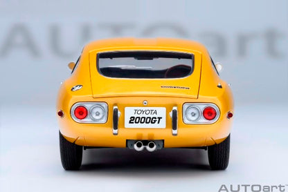79549 AUTOart 1:18 Toyota 2000GT 1967 Gold model car