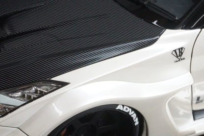 1:18 ignition model IG2358 LB-Silhouette WORKS GT Nissan 35GT-RR White Ms.Chisaki Kato