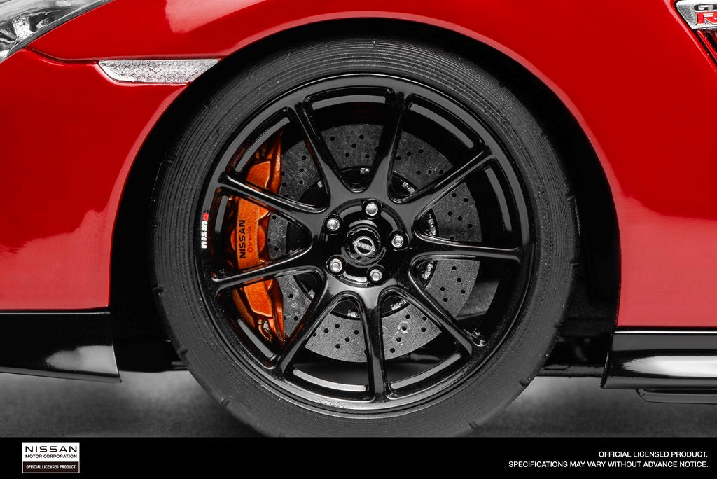 M83511 MOTORHELIX 1:18 Nissan GT-R (R35) Track Edition Engineered By NISMO 2020 Vibrant Red