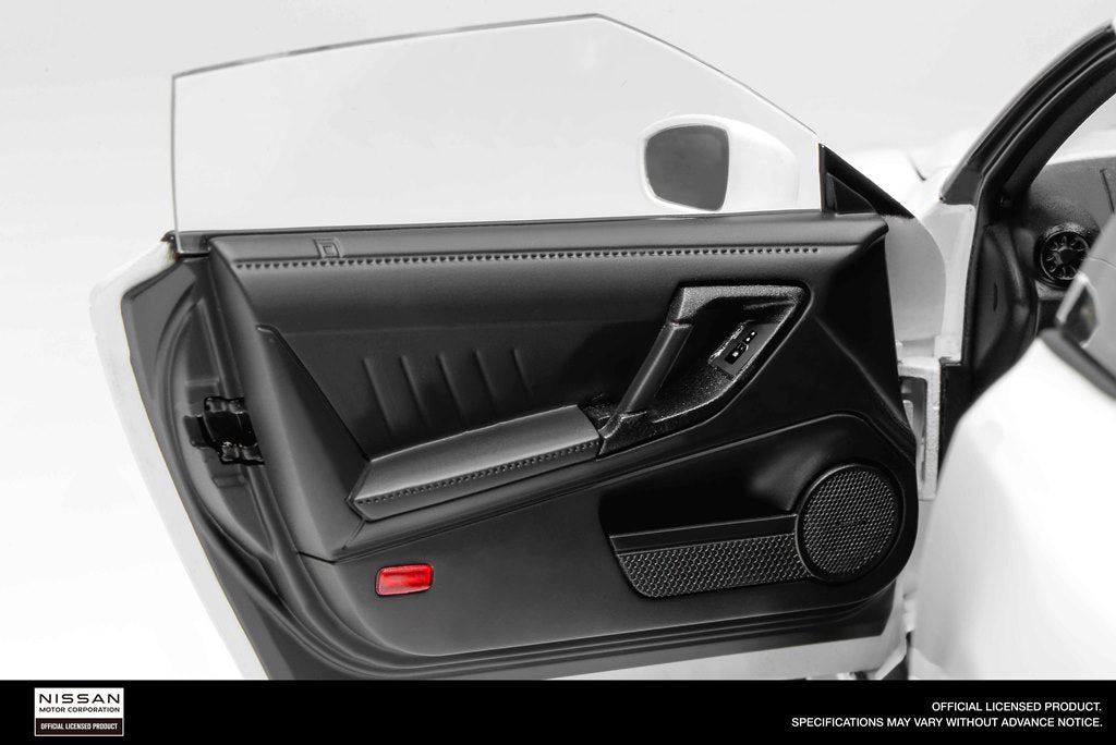 [ Pre-order ] M83518 MOTORHELIX 1:18 Nissan GT-R (R35) Track Edition Engineered By NISMO T-Spec 2022 Brilliant White Pearl