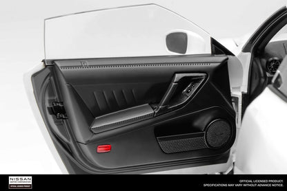 [ Pre-order ] M83518 MOTORHELIX 1:18 Nissan GT-R (R35) Track Edition Engineered By NISMO T-Spec 2022 Brilliant White Pearl