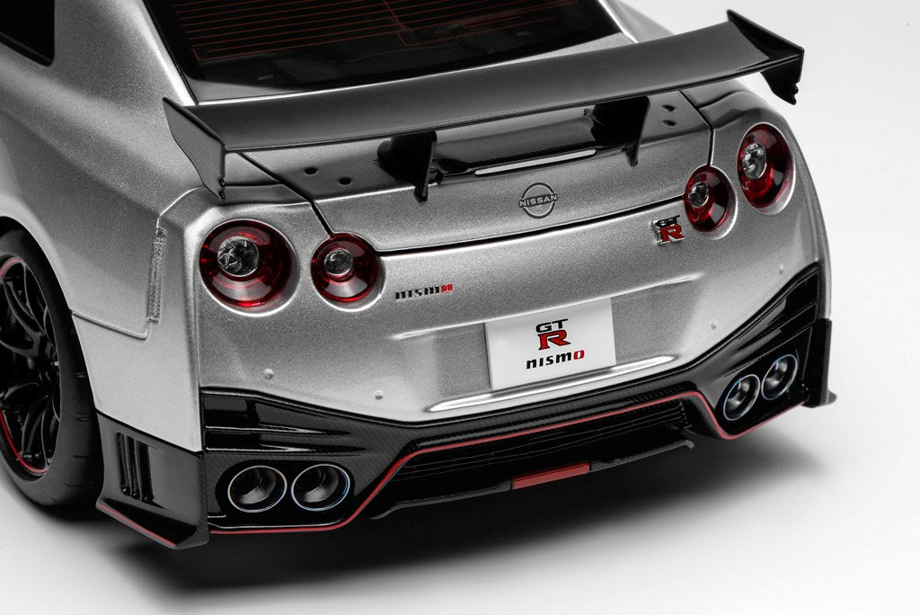[ Pre-order ] M83528 Motor Helix 1:18 Scale Nissan GT-R NISMO (R35) Special Edition 2022 Ultimate Metal Silver