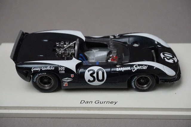 1:43 SPARK S1147 Lola T70 MK2 Bridgehampton 1966 #30 model car