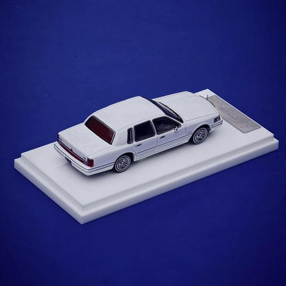 MK Miniatures 1:64 Ford Lincoln Town Car Pearl White Foshan Limited Edition model car