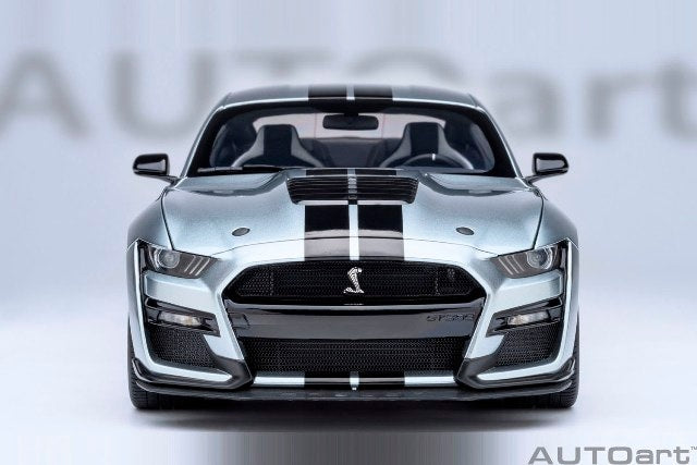 [ Pre-order ] 73096 AUTOart 1:18 Ford Mustang Shelby GT500 (Silver with Black Stripes)