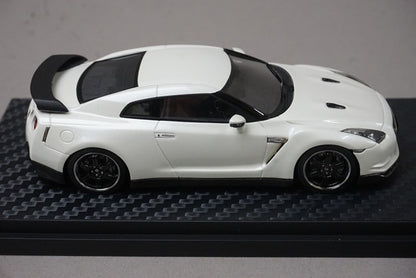 1:43 HPI 8438 Nissan GT-R (R35) SpecV Brilliant White Pearl