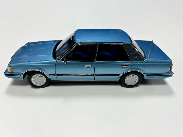 [ Pre-order ] 8251121LB XiaoGuang MODEL 1:18 Toyota Crown MS122 Light Blue