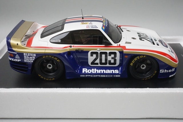 1:18 Spark 18S210 Porsche 961 Le Mans 1987 #203