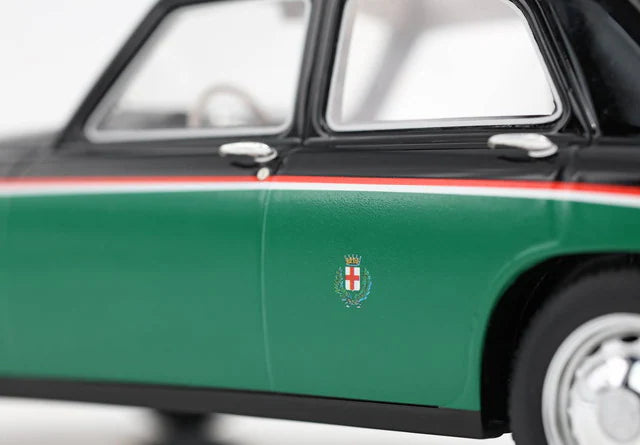 [ Pre-order ] RGM18003TX BBR 1:18 Alfa Romeo 1900 by RGM Design Taxi Milano (No Case)