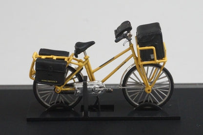 1:32 Universal Hobbies E5622 Postman's Bicycle 2004